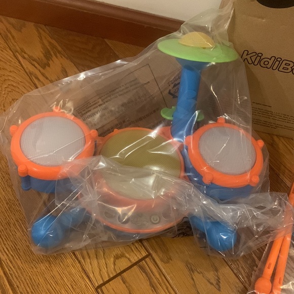 VTech KidiBeats Drum Set - Picture 3 of 6